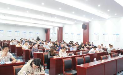 通城縣應(yīng)急管理局:強(qiáng)化企業(yè)專業(yè)培訓(xùn) 筑牢企業(yè)安全防線